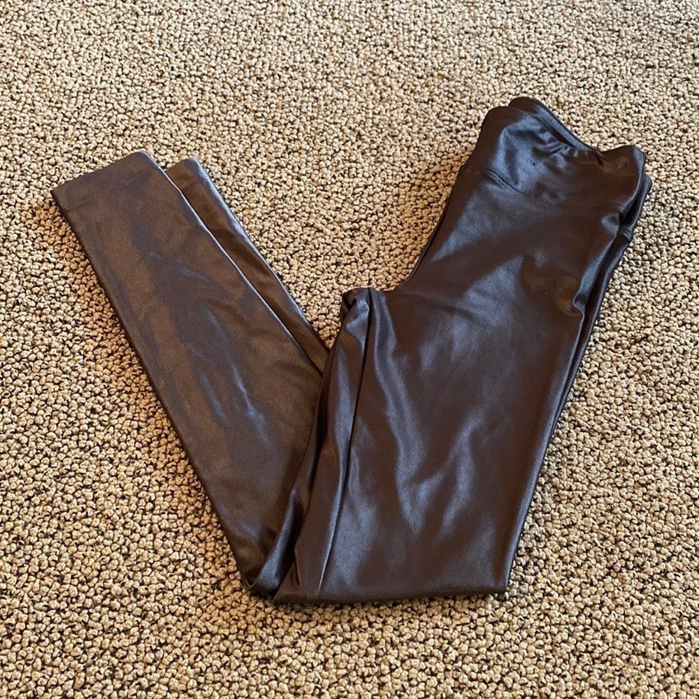 Koral Metallic Gray Leggings Size Small in EUC